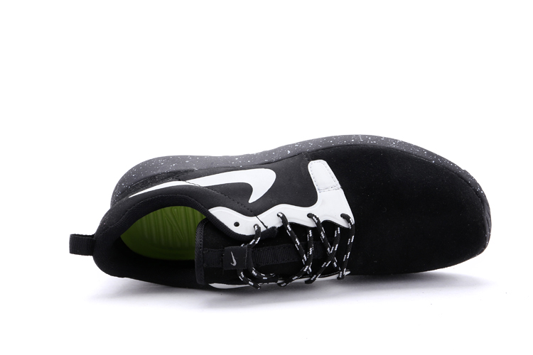 nike rosherun hyp prs qs chaussures noir et blanc (5)